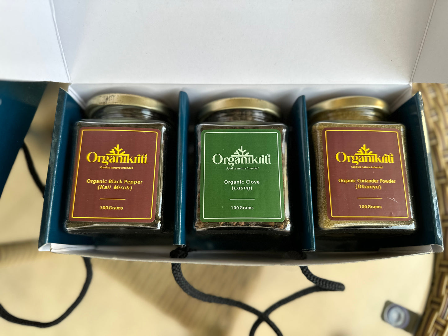 Organikriti Gift pack - Organic Cloves, Pepper, Coriander powder (100 gm each)