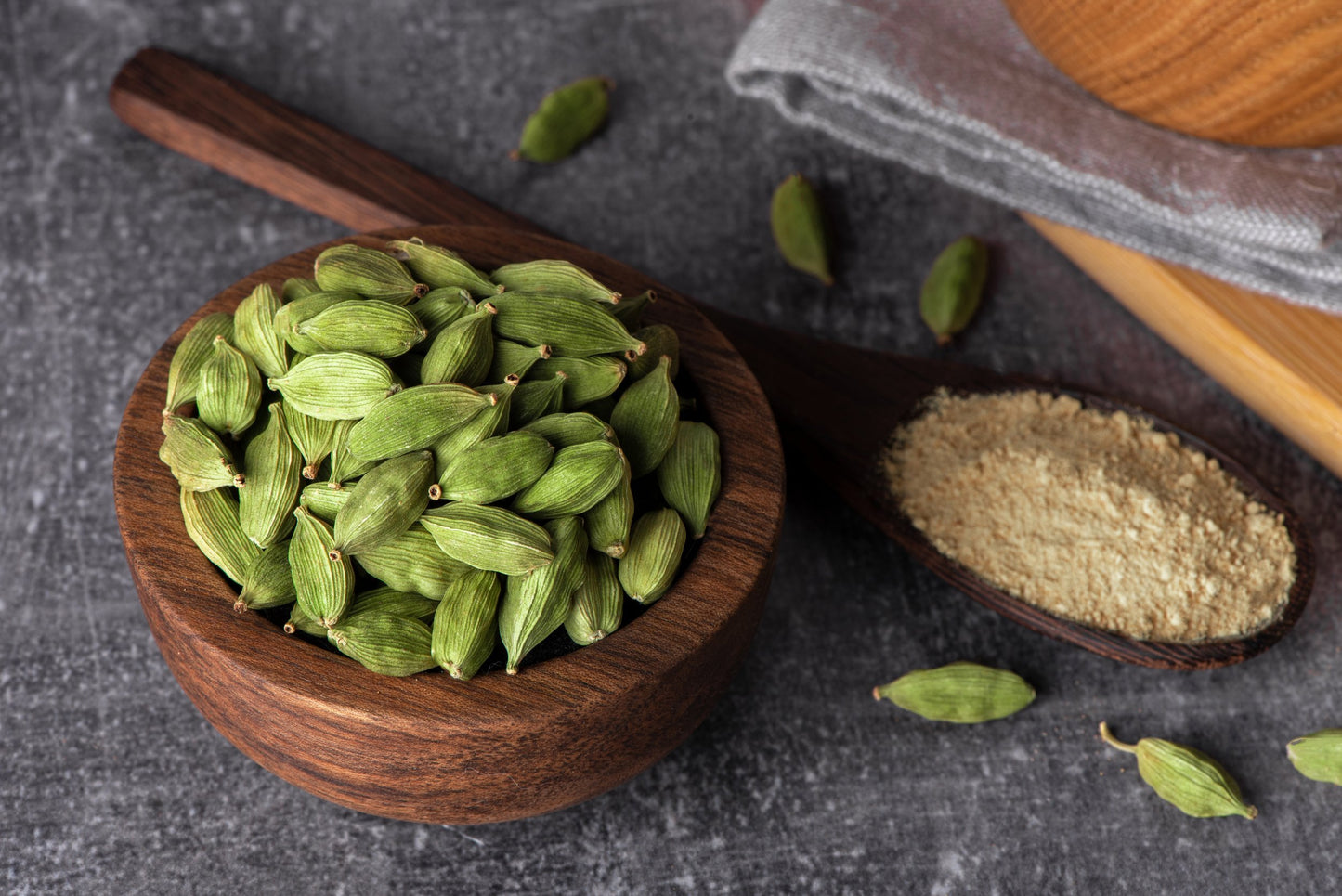 Organic Cardamom Green / Elaichi