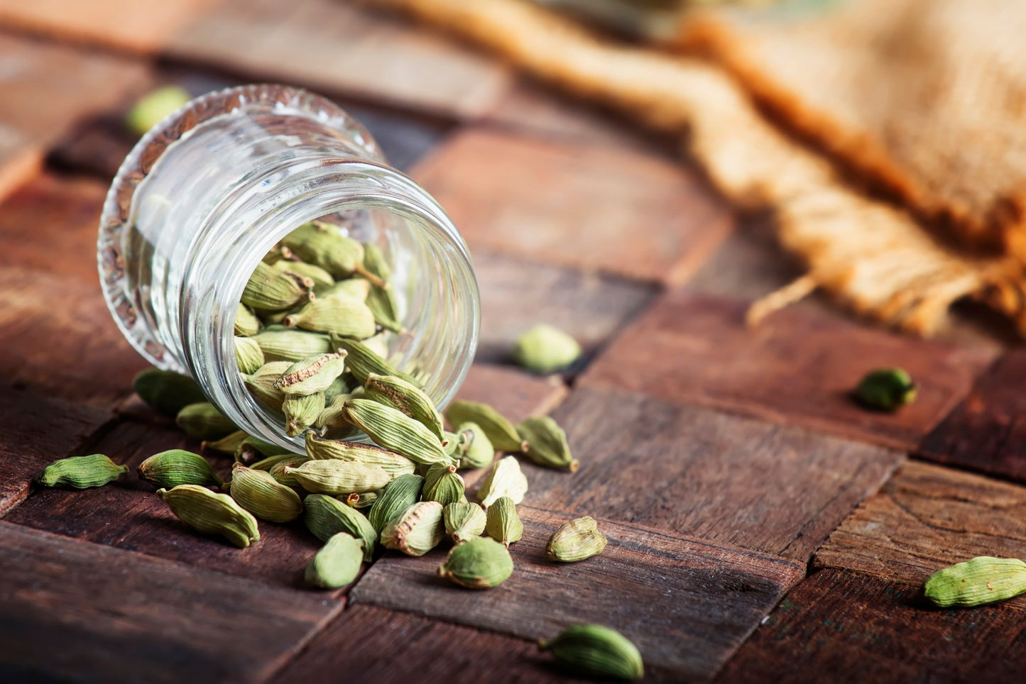Organic Cardamom Green / Elaichi